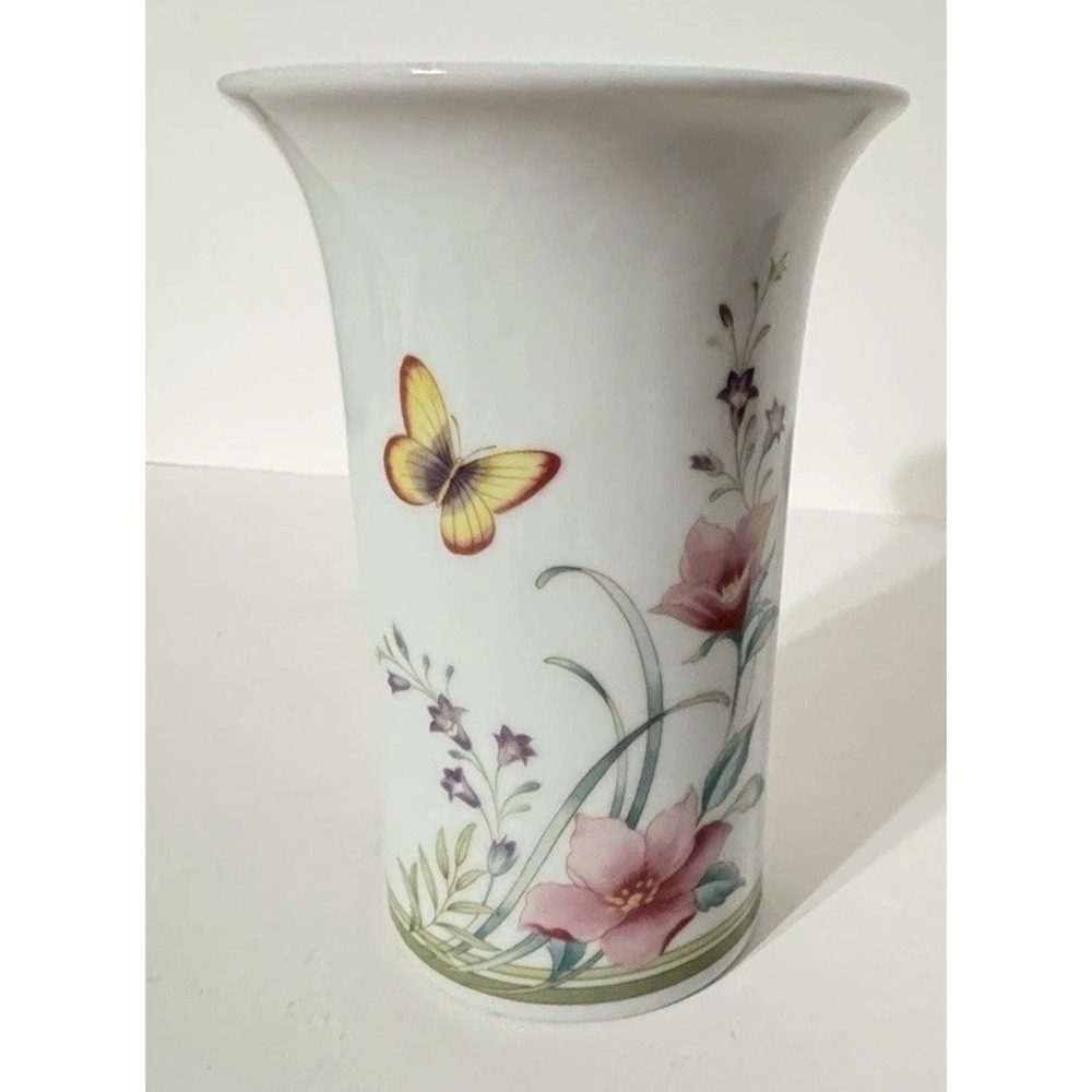 VTG VASE ANDREA BY SADEK MADE IN JAPAN BUTTERFLY AND‎ FLOWERS #6959